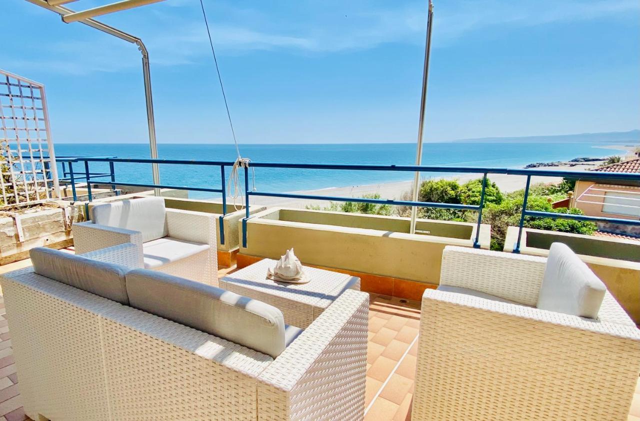 The Dream - Seafront Loft Appartement Giardini-Naxos Buitenkant foto