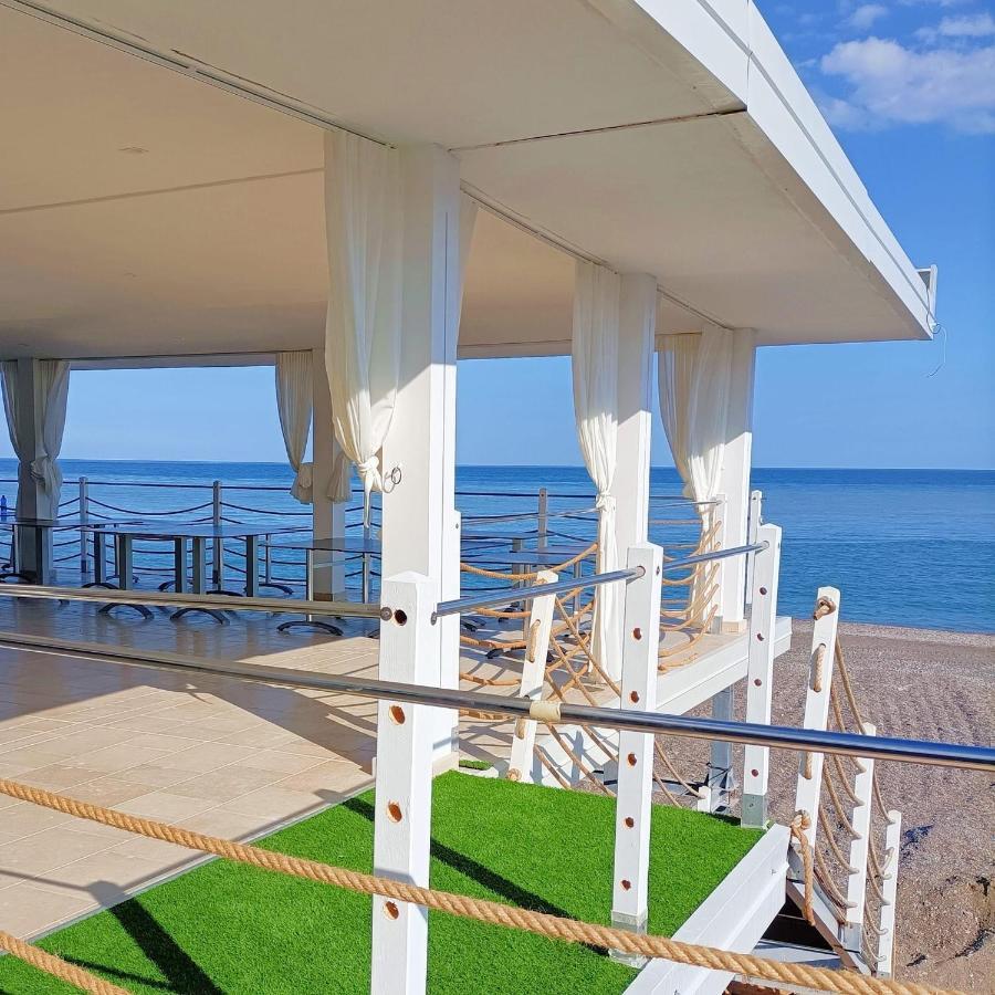 The Dream - Seafront Loft Appartement Giardini-Naxos Buitenkant foto